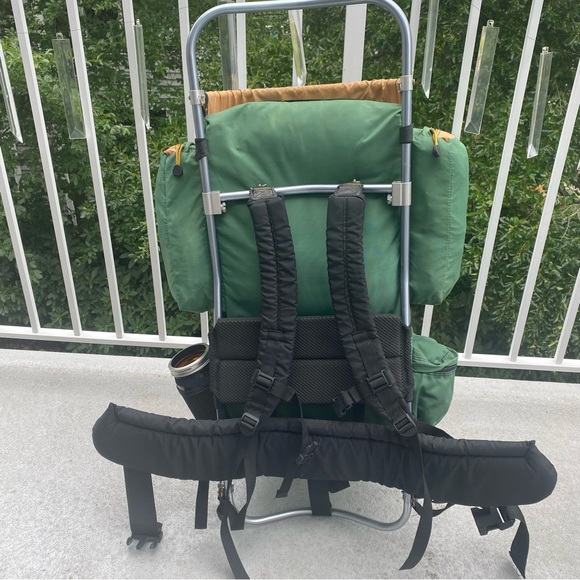 Vintage Jansport Green Aluminum External Frame Backpack Hip Wings - Picture 7 of 13